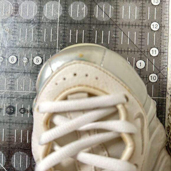 Nike Air Foamposite One Women Size 8 AA3963-100 Chrome White Silver Shoes - Picture 11 of 11